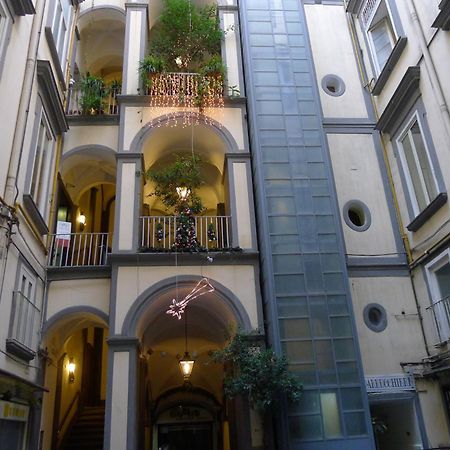 B&B Napoli Plebiscito Buitenkant foto
