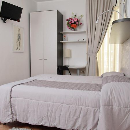 B&B Napoli Plebiscito Buitenkant foto