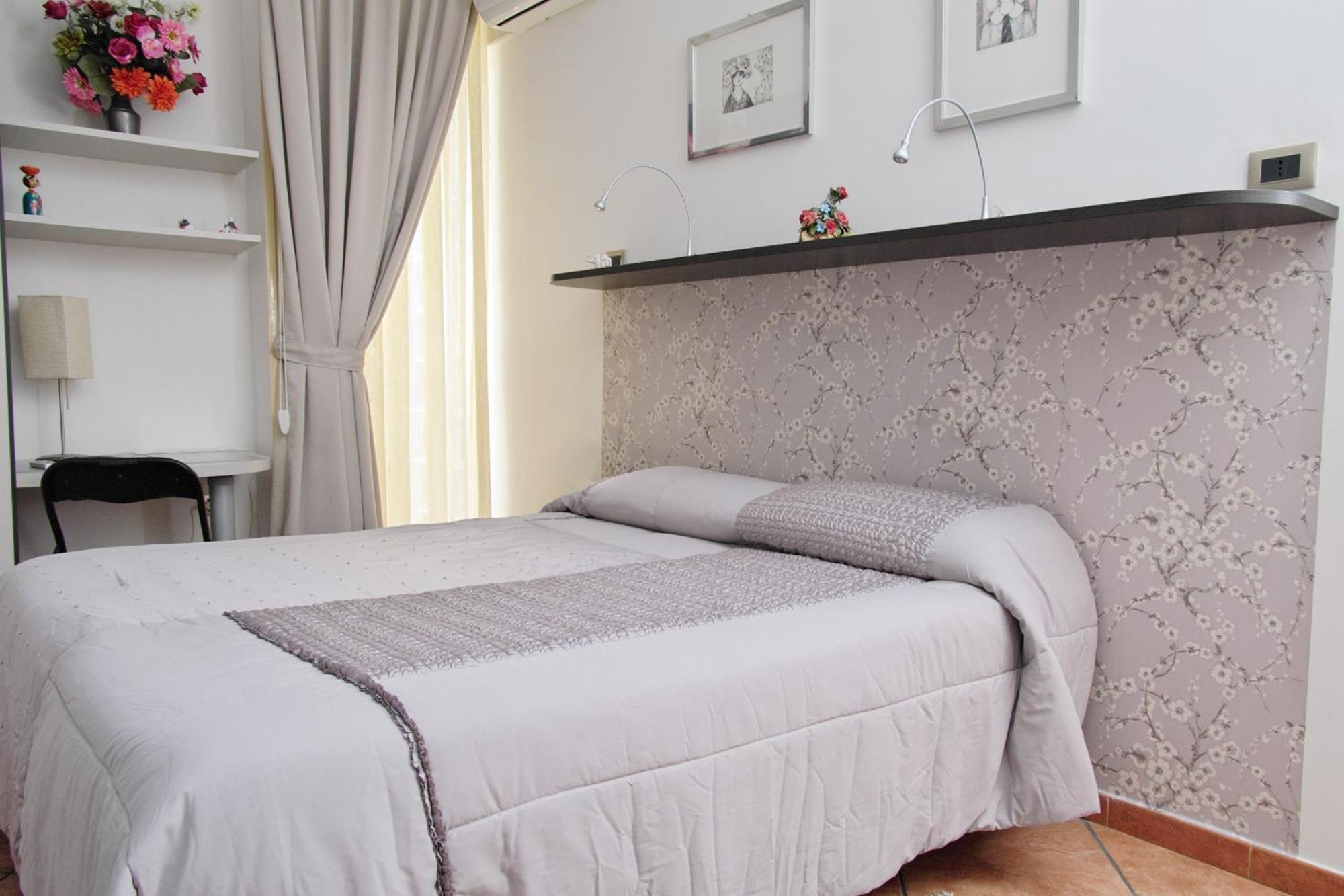B&B Napoli Plebiscito Buitenkant foto