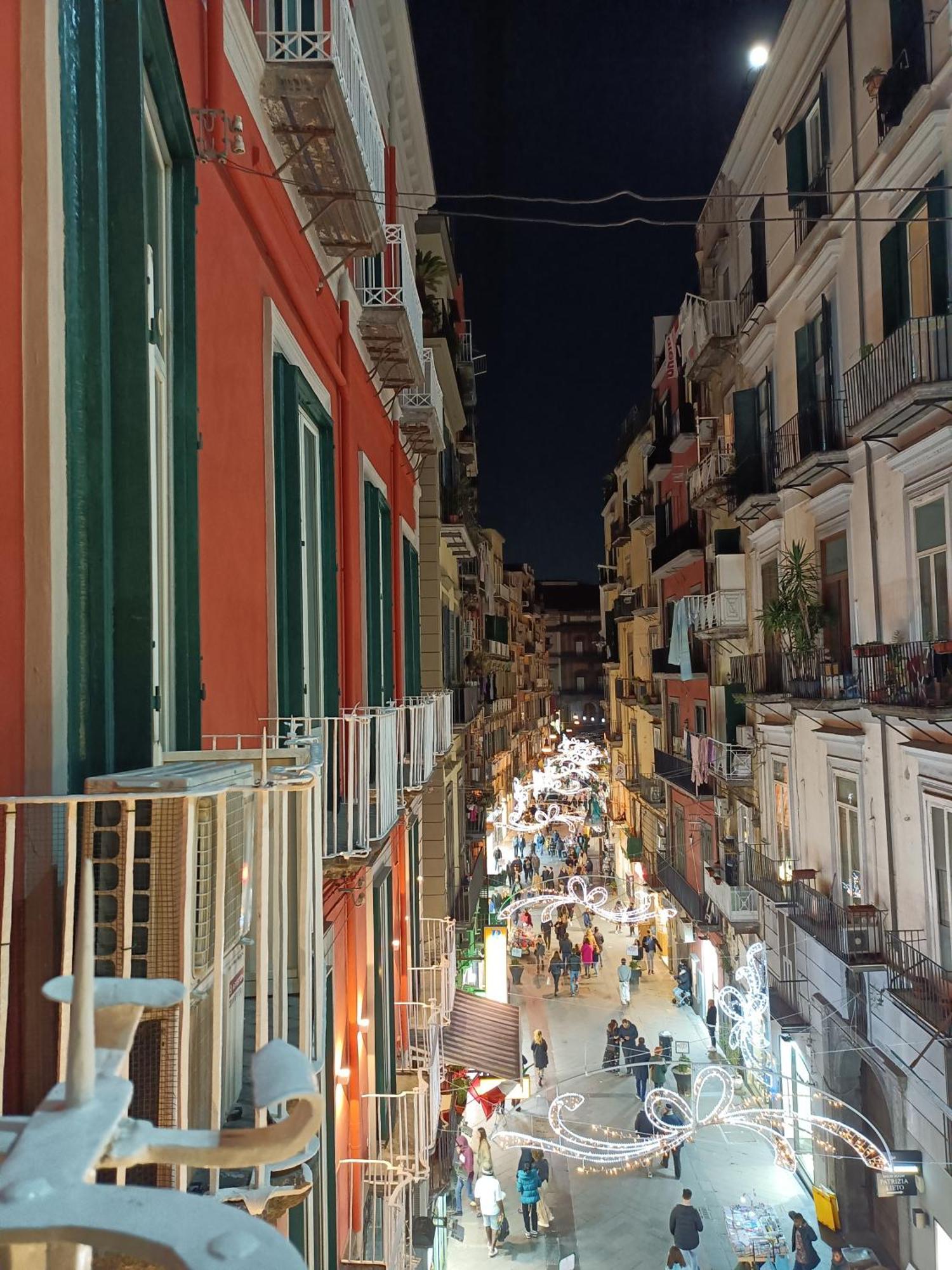 B&B Napoli Plebiscito Buitenkant foto